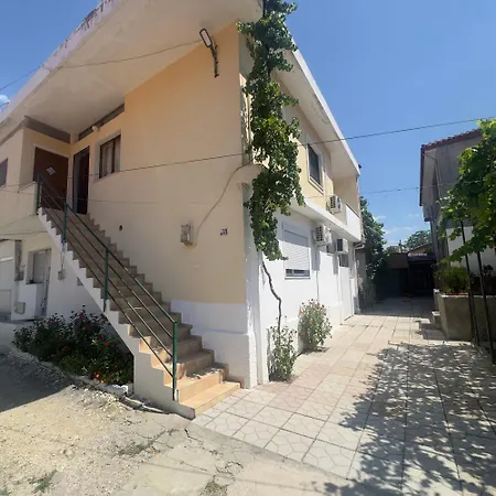 Πανσιόν Ergest *